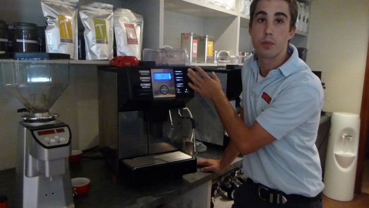 Making A Coffee on a Nuova Simonelli Pronto Automatic Coffee Machine