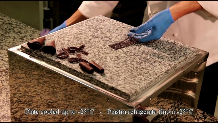 DECOR-FREEZE - Refrigerated plate for chocolate decorations - ICB Tecnologie