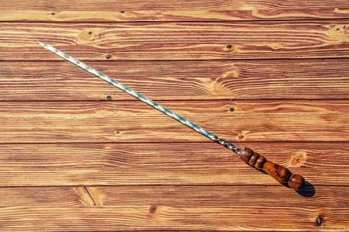 Шампур с деревянной ручкой 3*12*650мм